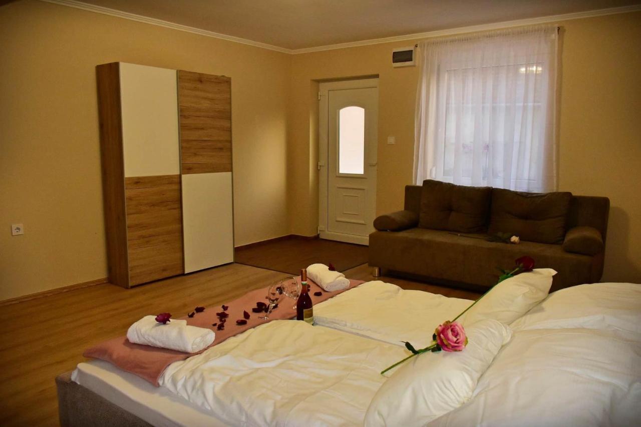 Napfény Apartman Makó Extérieur photo