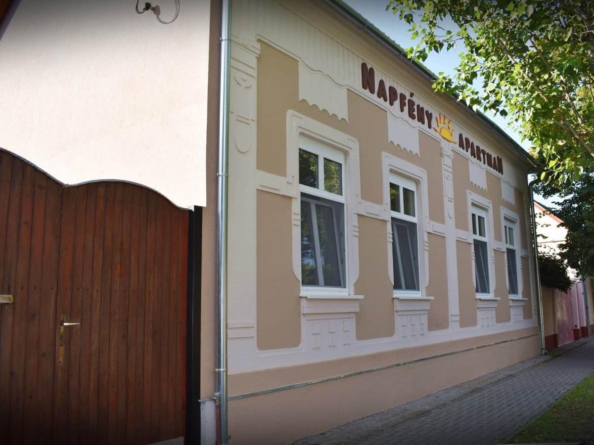 Napfény Apartman Makó Extérieur photo